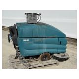 Tennant 5680 Floor Scrubber w/ Charger