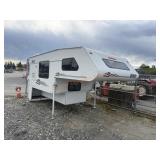 2004 Lance 920 9'6' Truck Camper