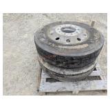 275/80R22.5 Tires w/ Rims