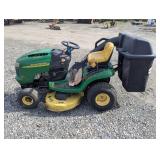 John Deere L111 Riding Lawn Mower