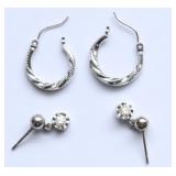 2 PAIRS OF STERLING SILVER EAR RINGS 2 PAIRS OF STERLING SILVER EAR RINGS