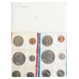 1975 MINT SET P D MINTS