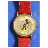 MICKEY MOUSE WATCH   17 JEWELS   RUNS
