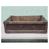 Early Bond Bread Wooden Tote