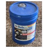 New 5 Gallons of Chevron Diesel Oil