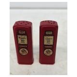 Skelly Gas Pump S&P Shaker Set