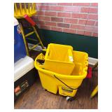 Rubbermaid Mop Bucket
