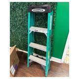 Werner 4ï¿½ Fiberglass Step Ladder