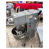 Univex SRM20 20qt Mixer w/ Bowl & Attachments