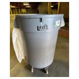 Laced 32 Gal Trash Can w/wheels