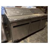 Artic Air AST-72RZ 72' Ref. Sandwich Prep [TW]