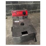 Avantco F177F100 10lbs Electric Fryer [WWR]