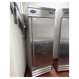 Like New! Entree ERB1X Refrigerator