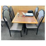 46' Dining Table w/ 4 Chairs