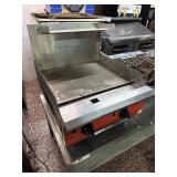 Avantco 177CAG24TG Nat Gas 24ï¿½ Flattop Grill