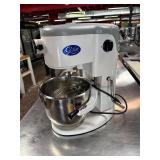 Like New! Globe SP5 5qt Mixer