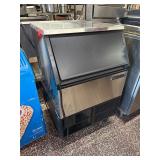 New! Maxx Ice MIM250 250lbs Undercounter Ice Mach.