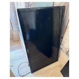 32' Samsung HDTV w/ Mount