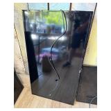Roku 40' Smart HDTV w/ Mount