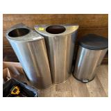 3x Trash Cans