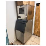 Scotsman MC0522MA 520lbs Ice Machine & Bin