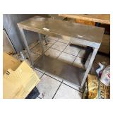 32ï¿½ Stainless Steel Table