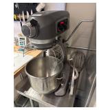 Like New! Hobart Legacy HL200 20qt Mixer