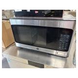 GE Microwave Oven