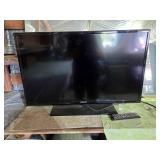 32' Samsung tv with remote working