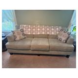 Sofa sage green