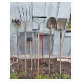 Lawn and garden tools pitchfork