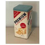Vintage Nabisco premium saltine cracker tin