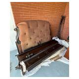 Canopy bed