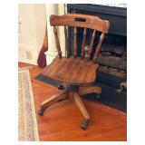 ANTIQUE ADJUSTABLE SWIVEL BANKER