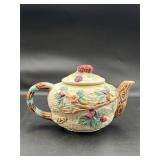 Vintage teapot woven pattern pine cones