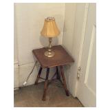 Vtg Small mini table & table lamp bamboo style