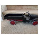 Vintage Buddy L pressed steel dump truck