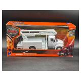 International 4200 Line Maintenance Truck