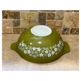 Pyrex Spring Blossom 444 Cinderella bowl