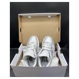 Jordan 1 Low SE Metallic silver