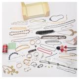 Coffre en tissu avec bijoux, dont argent 925,