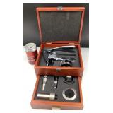 Coffret en bois avec accessoires pour le vin