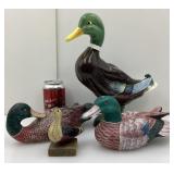 3 canards en bois et 1 en céramique de 12''