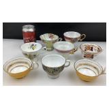 Tasses de fantaisie, dont Royal Albert