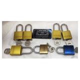 7 cadenas Abus, dont 5 neufs