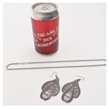 Chaîne et boucles d'oreilles