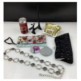 2 bourses vintage, dont Miss Caprice, ceinture