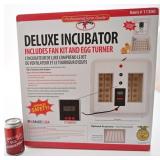 Incubateur avec ventilateur et tourneur d'oeufs
