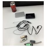 Disques durs externes, 5 TB et 2 TB, et clés USB