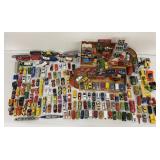 Huge Lot of Old Matchbox and Hotwheels Toy Cars